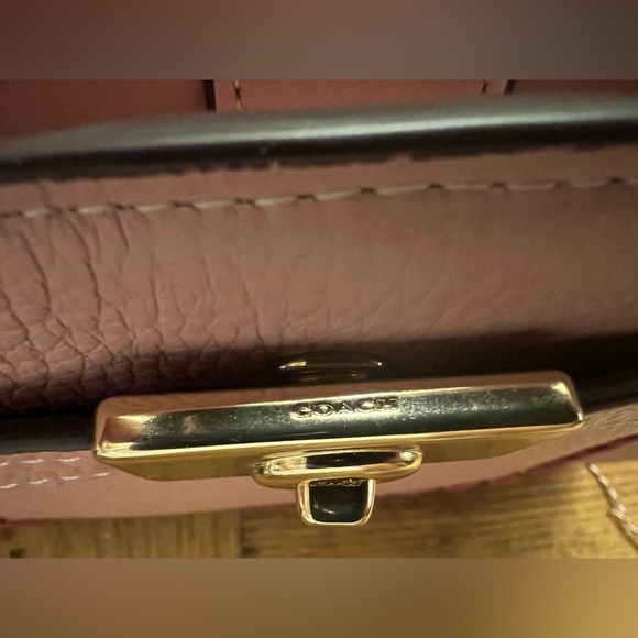 🎉HOST PICK🎉 Coach Mini Lane Top Handle With Whipstitch. Like New. Used Once. - Picture 4 of 9